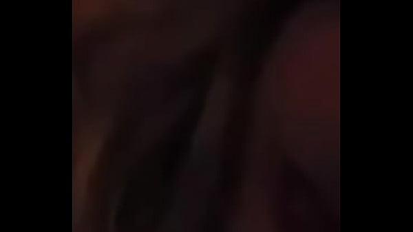 Puedes ver que se asoma en la oscuridad?