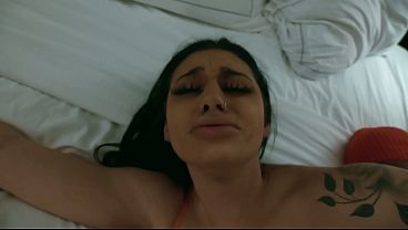 Super Model Ariana Starr DeepThroats Dick In Hallway