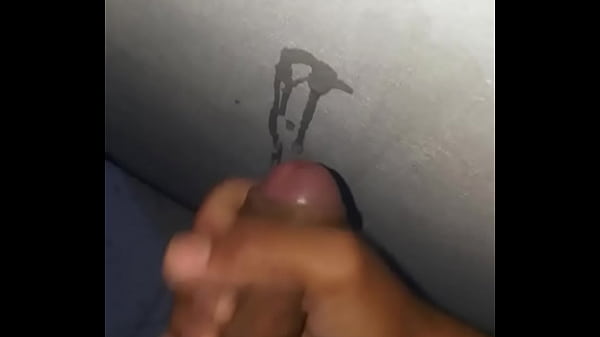 Belle Éjaculation Avant D'aller Travailler