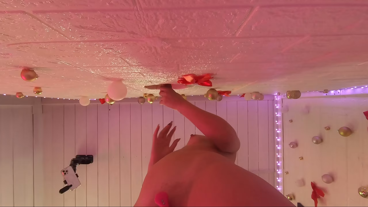 It seems to like her rhythm. Sheer MisssVikki