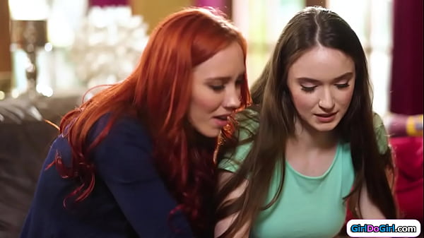 Busty stepdaughter give stepmommy first lick