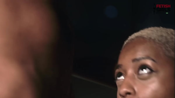 In the intimacy of the night the color of their skin shone, Vicky Menáge and Carlão Villar, with his 22 centimeter cock getting ready to fuck