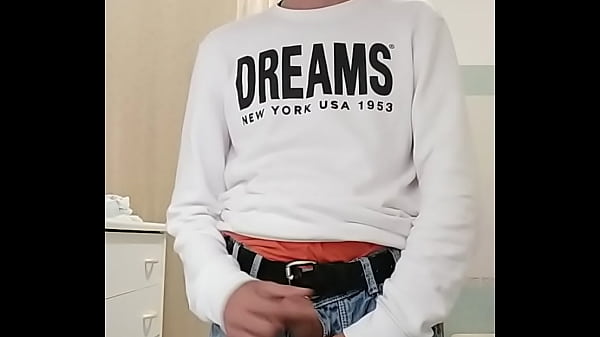 Io grande uomo d'affari in bagno ,mentre annuso...