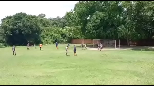 GEANZINHO fedendo GOLEIRO gostoso