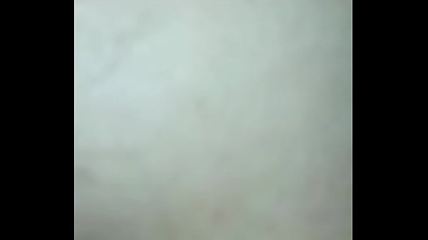 Arregaçando o cú do branquelo