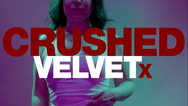 Sexy BBW worships uncut cock