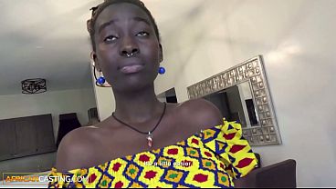 Esta zorra EBONY se arrodilló y empezó a atragantarse con mi BWC antes de la FACIAL en primera persona
                   Esta zorra EBONY se arrodilló y empezó a atragantarse con mi BWC antes de la FACIAL en primera persona muchos negros