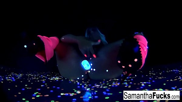 Samantha Saint gets off in this super hot black light solo