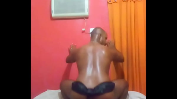 Download Video - Cavalgada no consolo ao som do funk