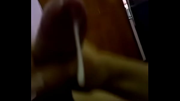 Soraia Perola esvaziando a mamadeira !