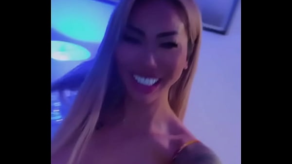 Be a good boy and keep your eyes on me. I’ll tell you when to look away