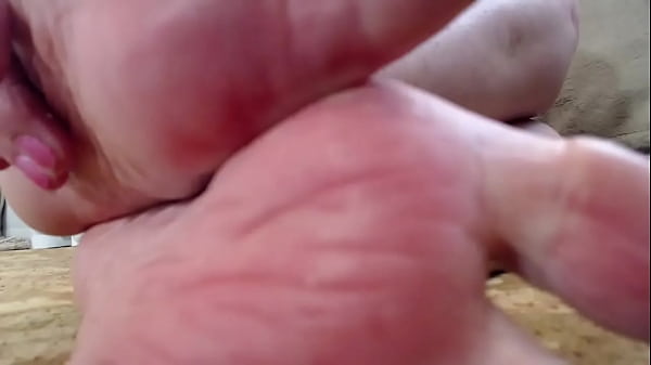 697 Feast your eyes upon DawnSkye's big big booty