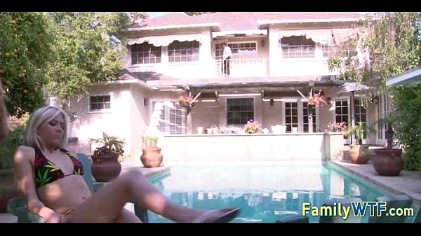 Stepdaughter gets fucked 1210