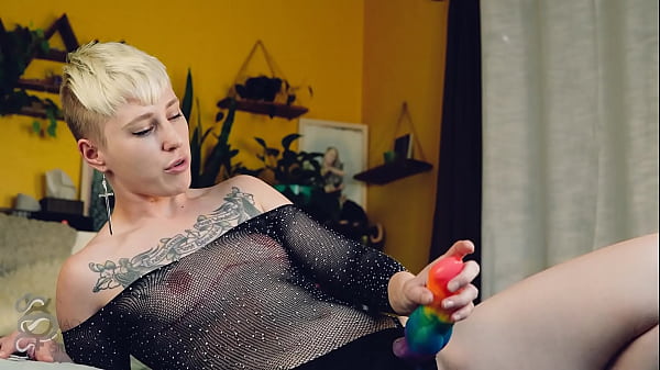 Femdom Daddy Pegs You With Her Massive Dragon C...