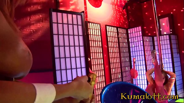 Download Video - Waitress in a Bar giving FULL Service Fuckery