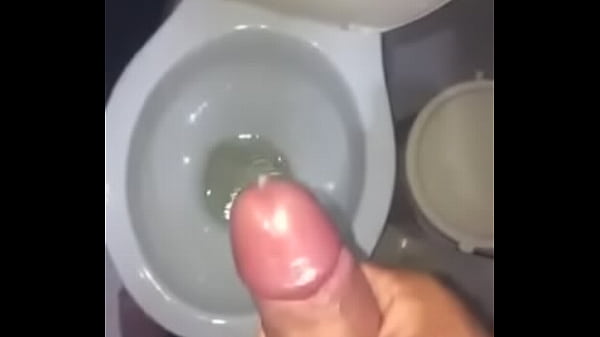 Dotado gostoso hetero gozando