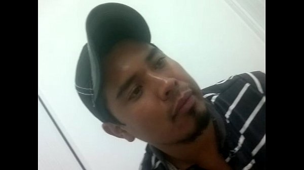 Download Video - En Celaya El Lord 10 pesos te la mama en un ba&ntilde;o publico a cambio d&period; pesos