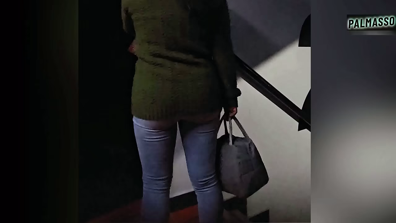 Mi maestro me convenci&oacute_ para follar mi co&ntilde_o a cambio de ense&ntilde_arme las tareas de la universidad. &iexcl_No se lo digas a nadie!