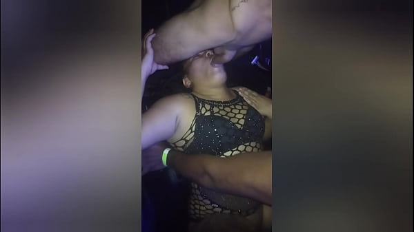 Corno leva esposa ninfeta para dar no Swing (in...