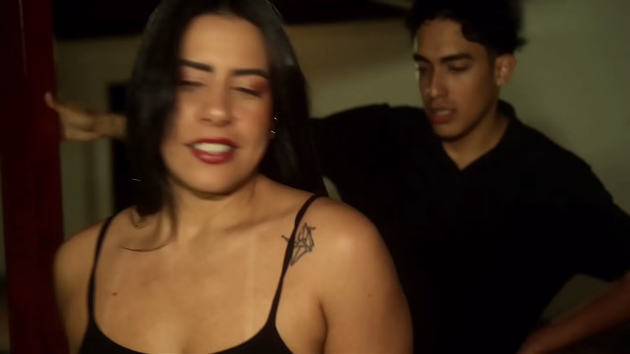 Introducing my MILF neighbor: She welcomes me to the apartment by shaking her ass in my face