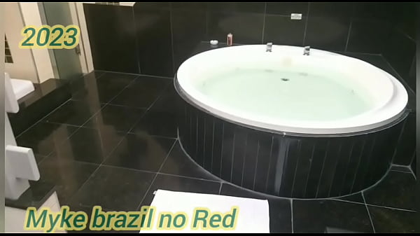 Pamela pantera went to the motel to attend myke brazil she asked him to cum in her mouth