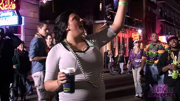 Exhibitionist Wives & Girlfriends Show It All At Mardi Gras