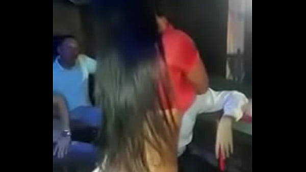 Download Video - La animadora del Am&eacute;rica de Cali en su Trabajo