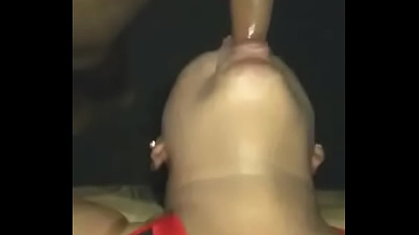 Petite Salope Accro À La Bite