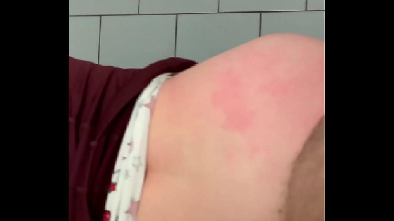 Fui al baño del aeropuerto con SugarNadya, la desnudé y la follé duro, CORRIENDO por todo su culo
                    cumshot cum pussy hot cock ass milf real fuck closeup dick public horny russian reality toilet aeroport sugarnadya sugar nadya muchos negros