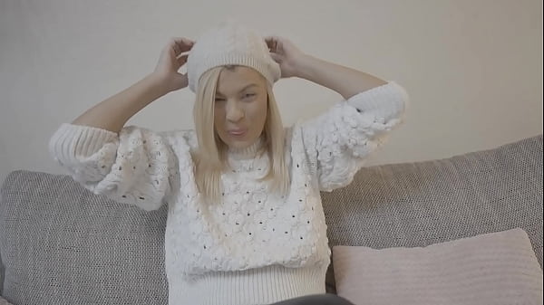 TACKING OFF SHOES AND SOCKS FOR A WARM FOOT JOB