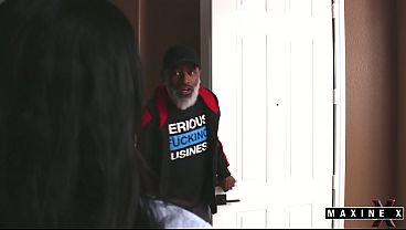 The Oriental Masseuse Maxine X Gets Dicked By Older Shaun Dam!