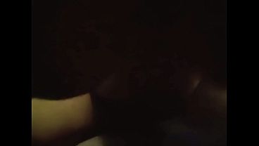 KARINA CASADA ACEITA CONVITE DE F&Atilde; E VAI SOZINH...