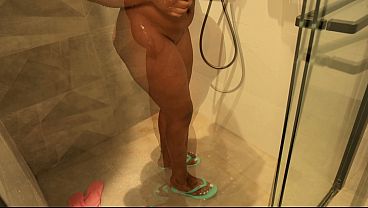 Big-assed maid sucks her boss's big cock - La Paisita Oficial