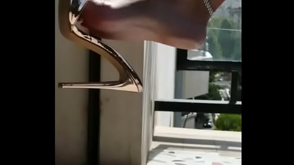 Envie de voir la suite alors achète la vidéo ou...