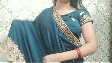 Sexy Bhabhi having fun with her friends