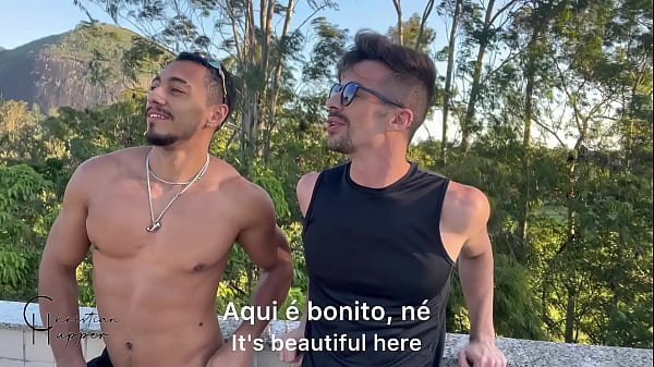 Conheci meu vizinho novo gostoso e levei para m...