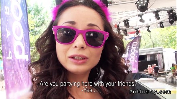 Download Video - Dude fucks hot amateur outdoor POV at music festival