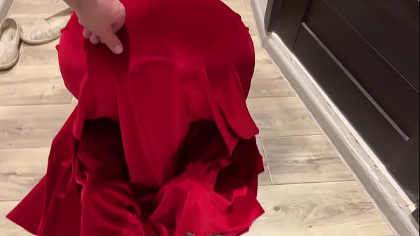Mature with a nice body and a big ass was waiting for a pizza delivery, but got a cock in her ass from her stepson