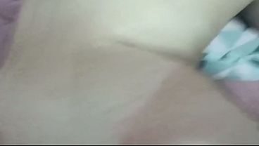 The office scandal went viral: 18-year-old loses her cell phone and anal sex video with her boss goes viral.