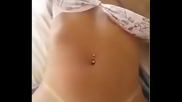 Morrita se masturba la panocha