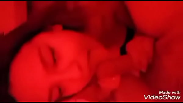 私は私の部屋で私の女の子と性交する