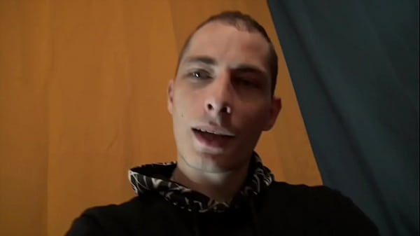 2983 the sexy HUGO ATRA fucked raw by 2 twinks in paris