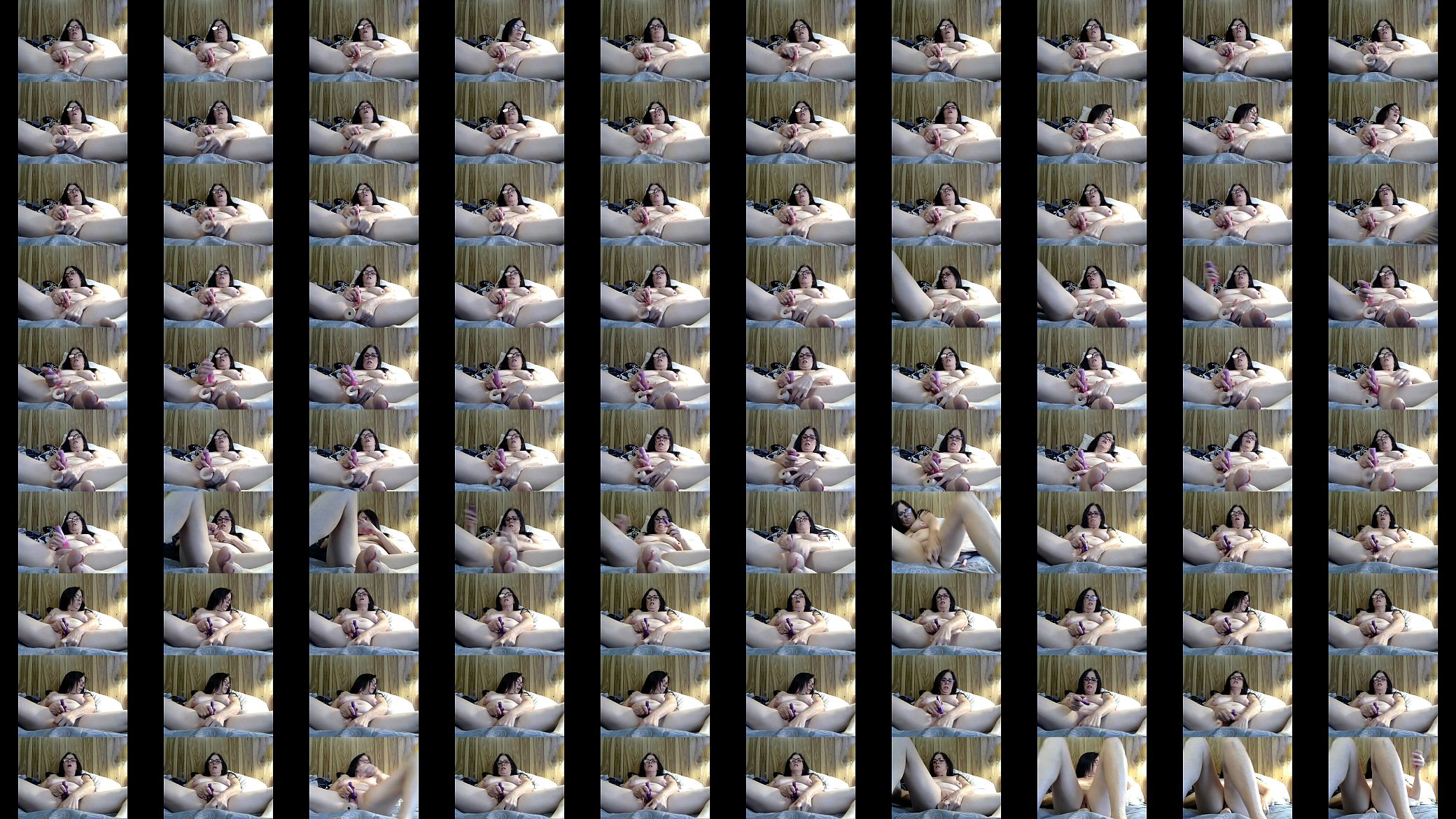 Peyton Masturbating 预览图