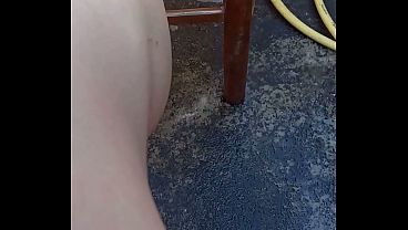 GretaLa - flash piedi gambe in giardino