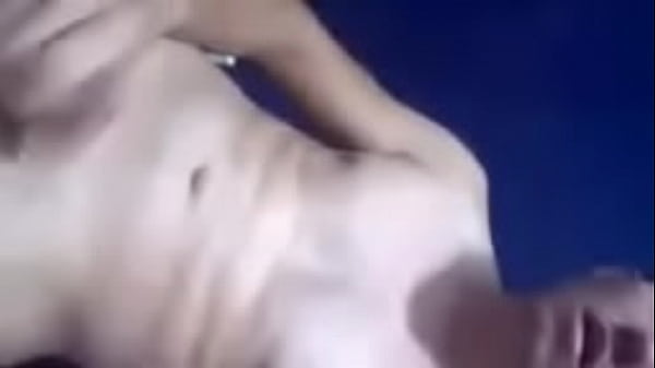 Stupide Dans Le Coup De Poing