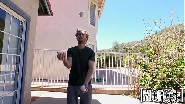 Mofos.com - (Piper Perri)  - I Know That Girl