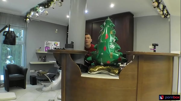 Boyfriend Catches Chloe Temple Cheating On Christmas