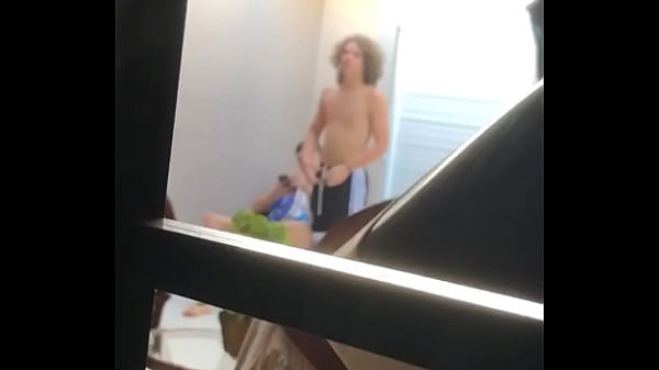 Joueur De Tir Gratuit Donnant Un Baiser Grec