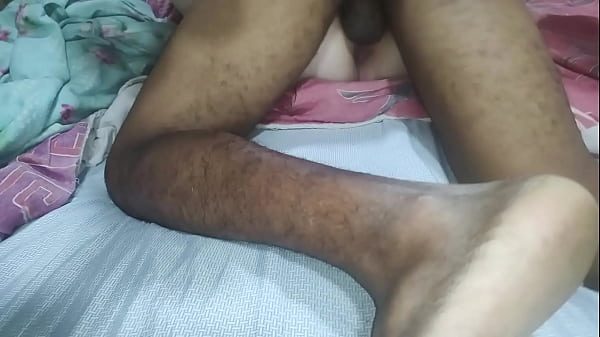 Gostoso safado me encheu de porra bem quente na minha buceta