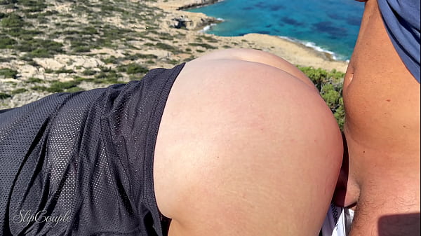 Blonde Milf Mit Großem Arsch Lutscht Schwänze Und Wird Am Meer Gefickt – Wunderbare Öffentliche Sicht
